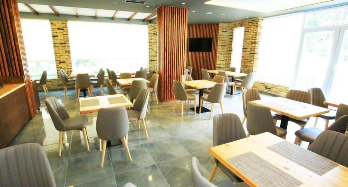 Hotel Rean 格勒姆 外观 照片